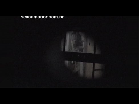 ❤️ Blondina este filmată în secret de un voyeur din cartier ascuns în spatele unor cărămizi goale at ro.porngameshub.ru ☑